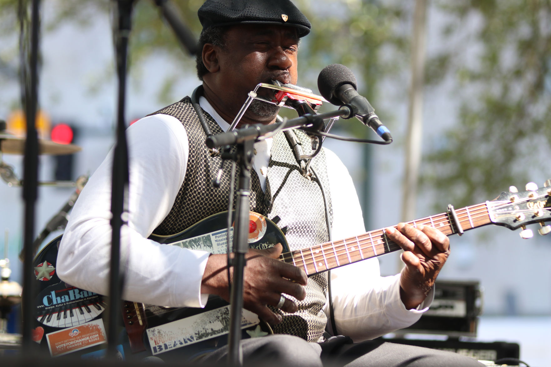 BR.bluesfestsun.3781